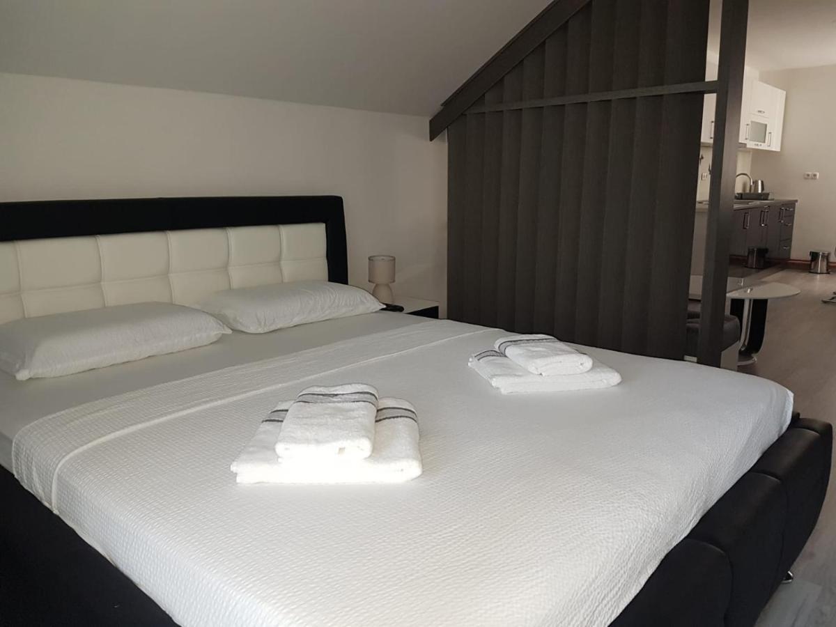 Apartmani Brigita Korenica Extérieur photo