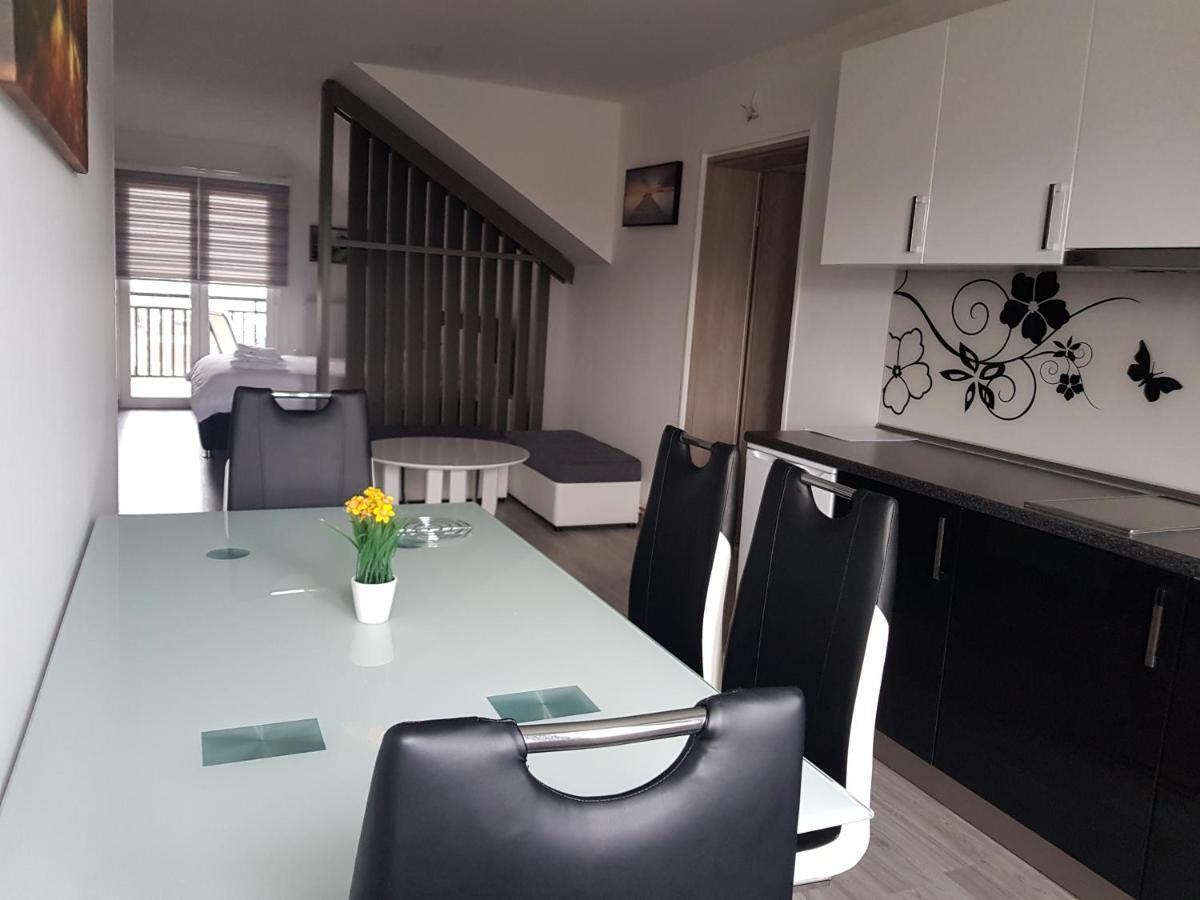 Apartmani Brigita Korenica Extérieur photo